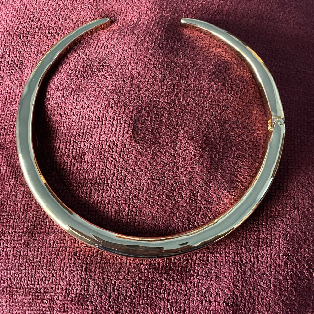 Elegant Gold Choker Necklace